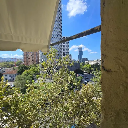 Appartement Tona 01 *